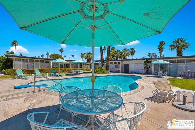 2244 E Tahquitz Canyon Way 5, Palm Springs, CA 92262