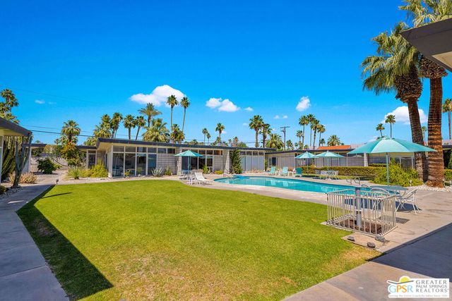 2244 E Tahquitz Canyon Way 5, Palm Springs, CA 92262