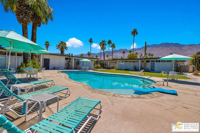 2244 E Tahquitz Canyon Way 5, Palm Springs, CA 92262