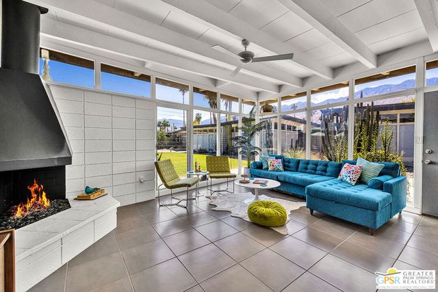 2244 E Tahquitz Canyon Way 5, Palm Springs, CA 92262