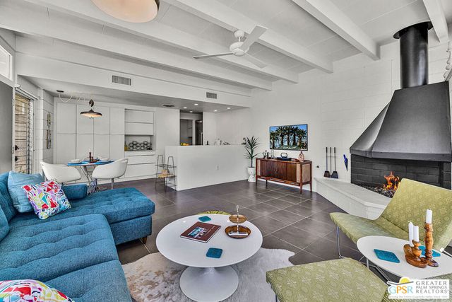2244 E Tahquitz Canyon Way 5, Palm Springs, CA 92262