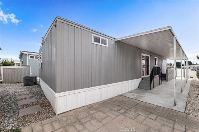 1251 E Lugonia Ave 18, Redlands, CA 92374