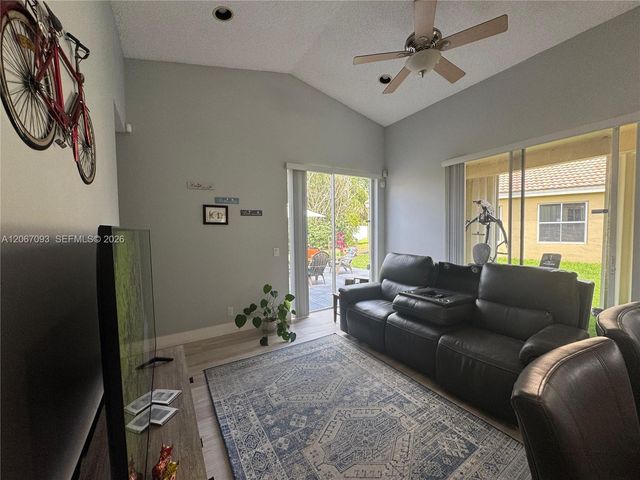 825 Falling Water Road, Weston, FL 33326