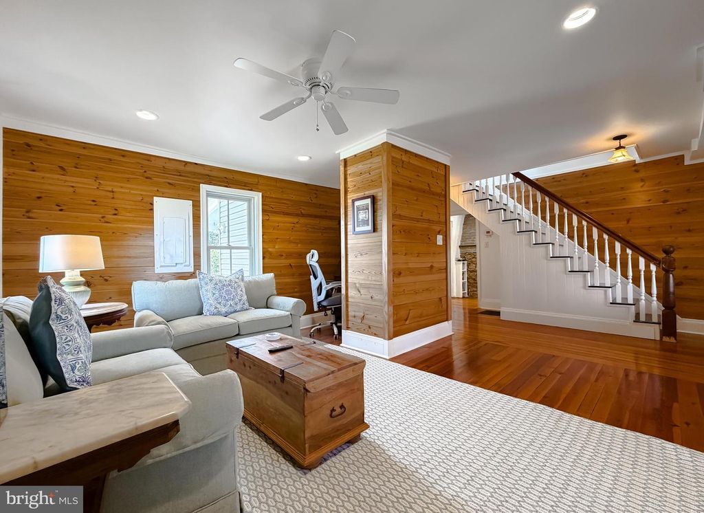 Image 18 of property listing at 21225 GEORGES LN, Avenue, MD 20609