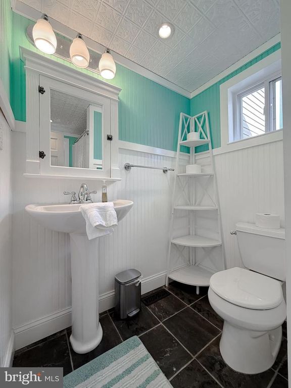 Image 21 of property listing at 21225 GEORGES LN, Avenue, MD 20609