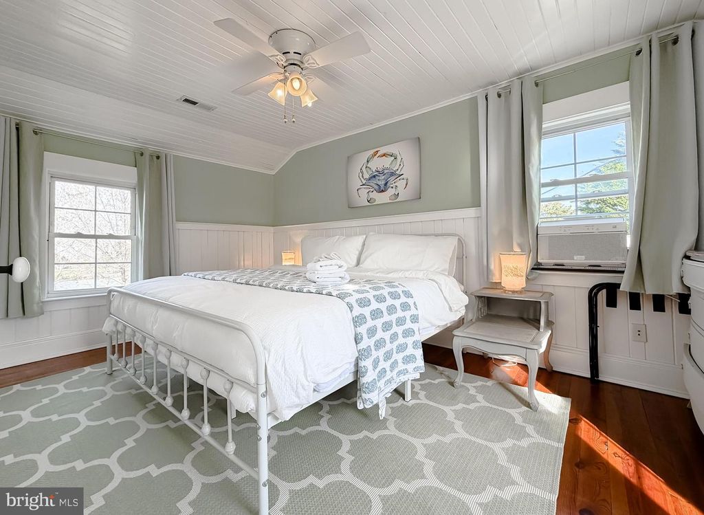 Image 28 of property listing at 21225 GEORGES LN, Avenue, MD 20609