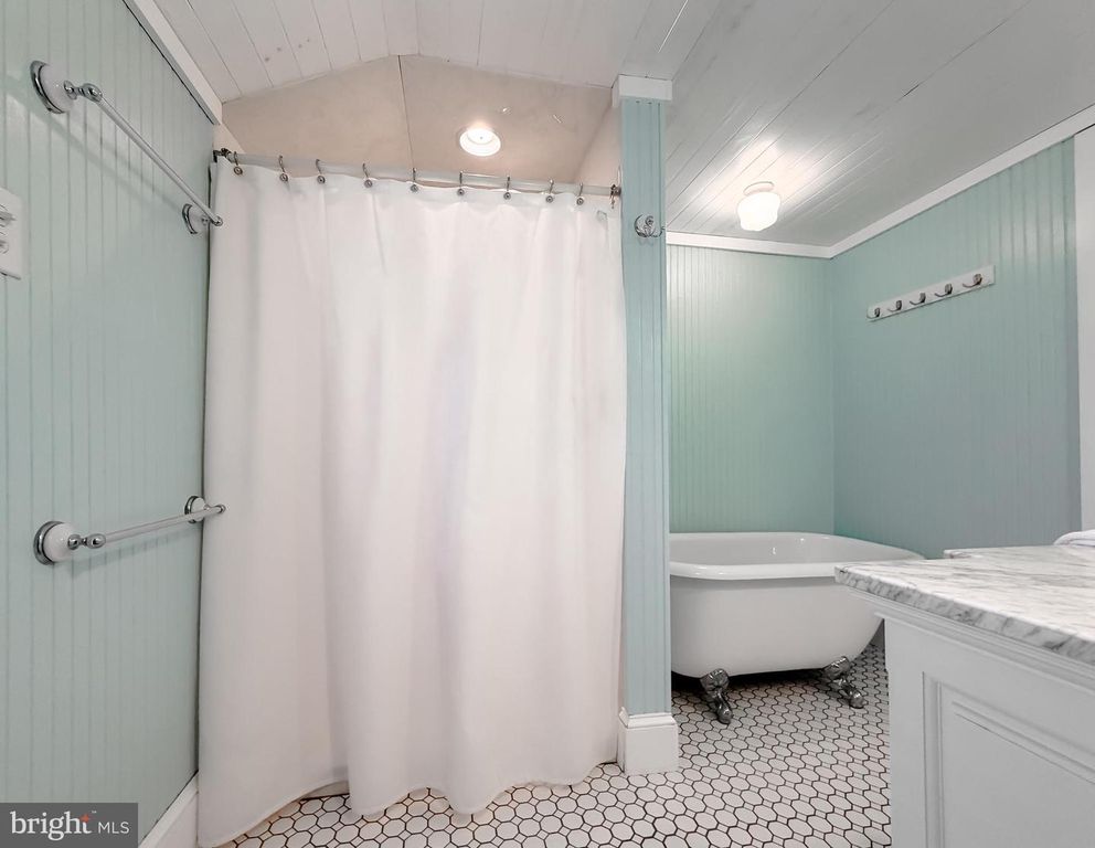 Image 30 of property listing at 21225 GEORGES LN, Avenue, MD 20609