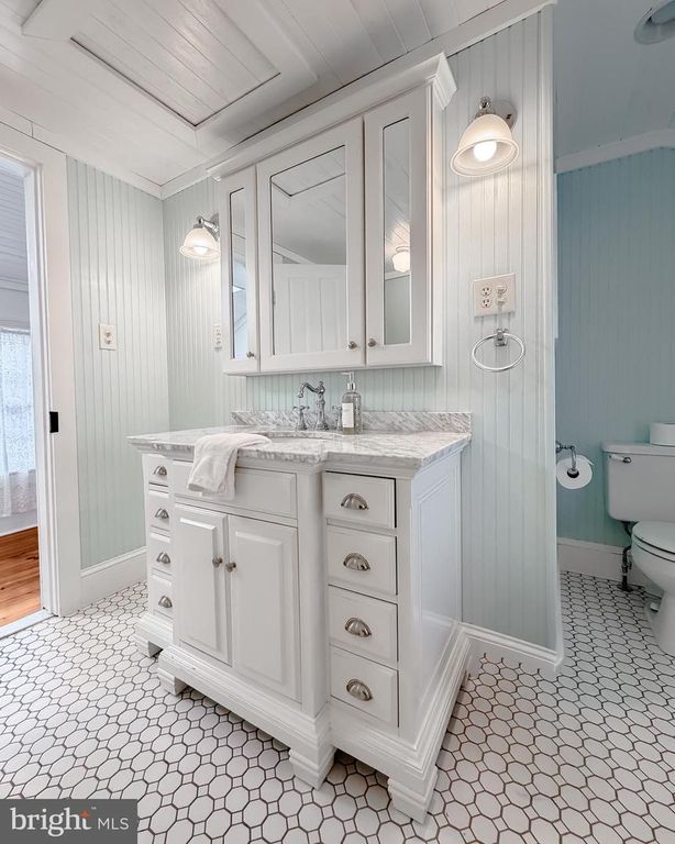 Image 31 of property listing at 21225 GEORGES LN, Avenue, MD 20609