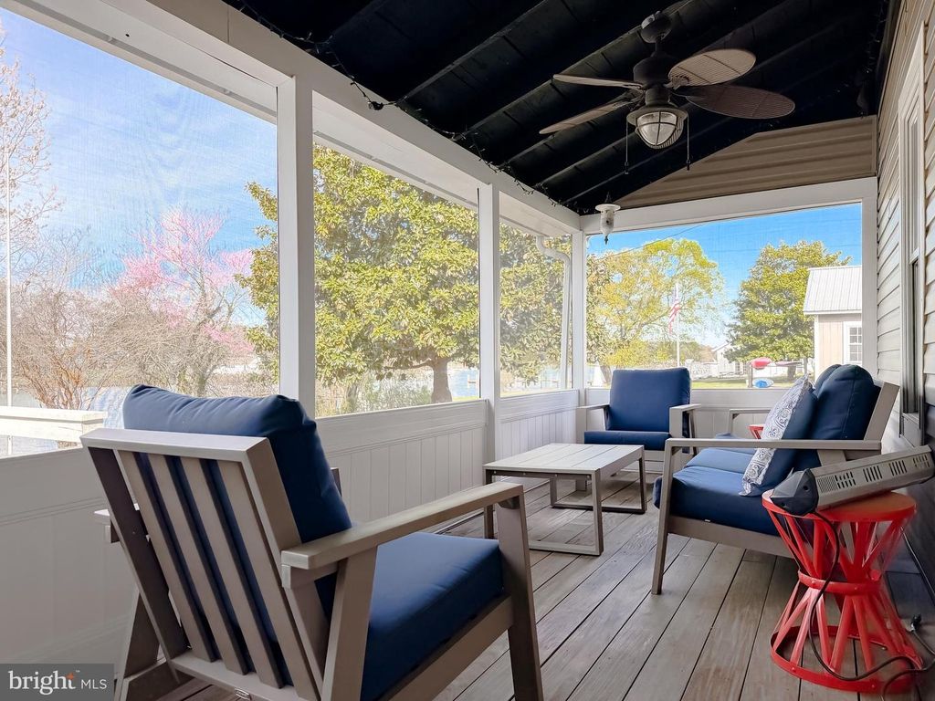 Image 33 of property listing at 21225 GEORGES LN, Avenue, MD 20609