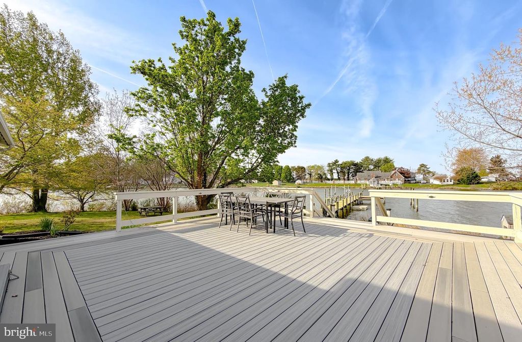 Image 36 of property listing at 21225 GEORGES LN, Avenue, MD 20609