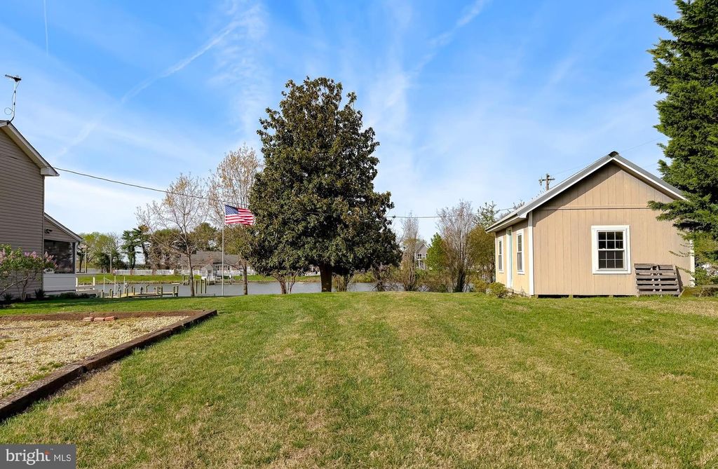 Image 38 of property listing at 21225 GEORGES LN, Avenue, MD 20609