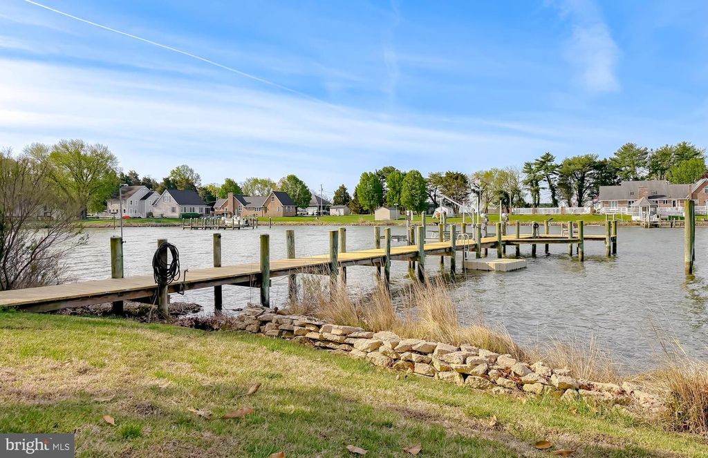 Image 42 of property listing at 21225 GEORGES LN, Avenue, MD 20609