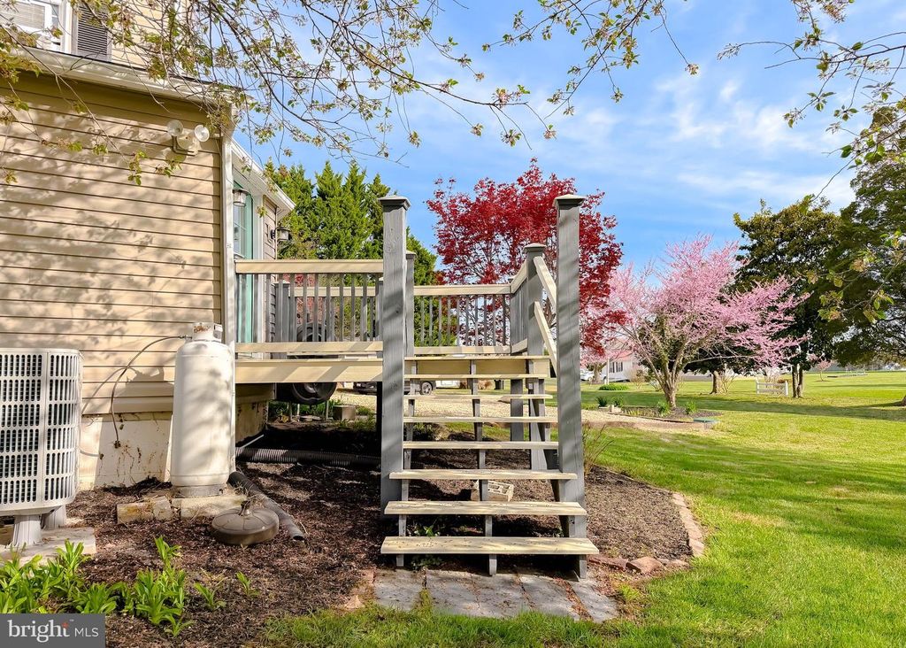 Image 49 of property listing at 21225 GEORGES LN, Avenue, MD 20609