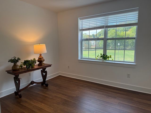1 Powder Mill Square 107, Andover, MA 01810