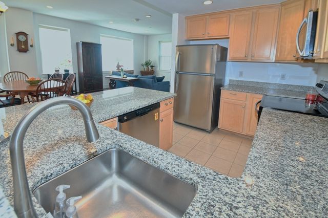 1 Powder Mill Square 107, Andover, MA 01810