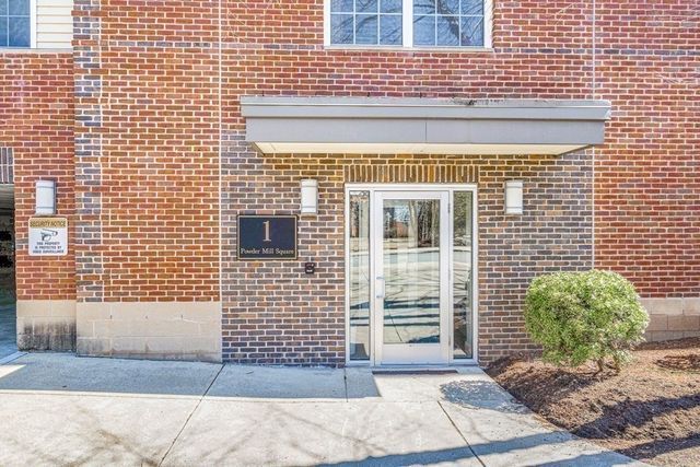1 Powder Mill Square 107, Andover, MA 01810
