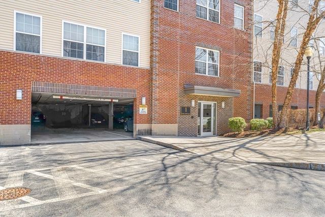 1 Powder Mill Square 107, Andover, MA 01810
