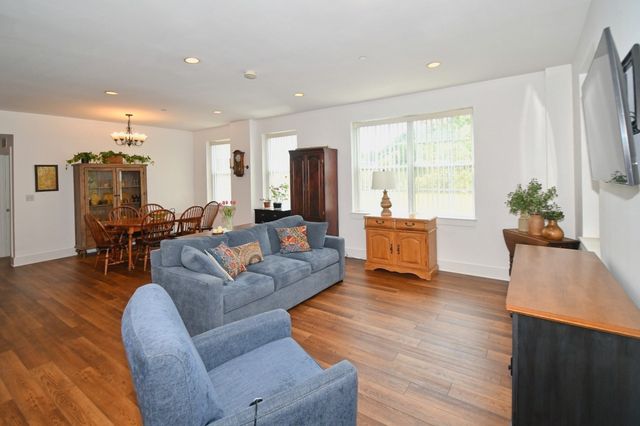 1 Powder Mill Square 107, Andover, MA 01810
