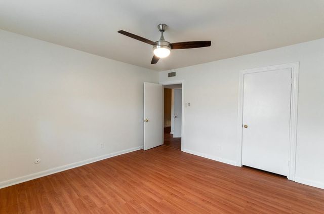 5239 Arboles Drive G, Houston, TX 77035