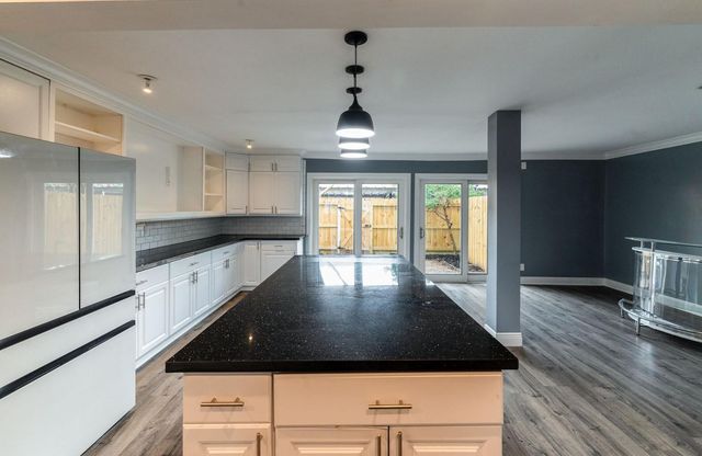 5239 Arboles Drive G, Houston, TX 77035