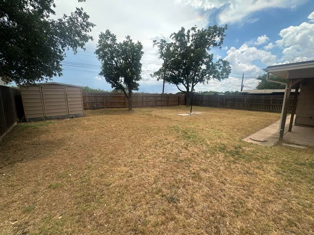 135 Oakwood Street, San Angelo, TX 76903
