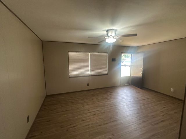 135 Oakwood Street, San Angelo, TX 76903