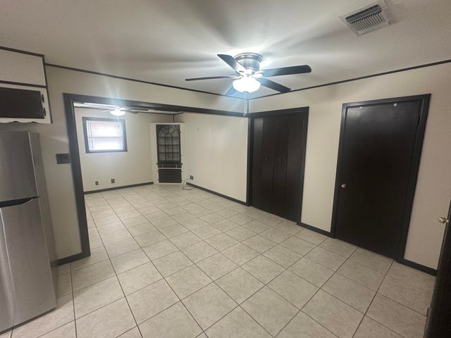135 Oakwood Street, San Angelo, TX 76903