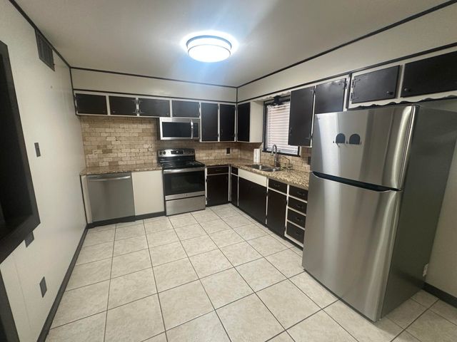 135 Oakwood Street, San Angelo, TX 76903