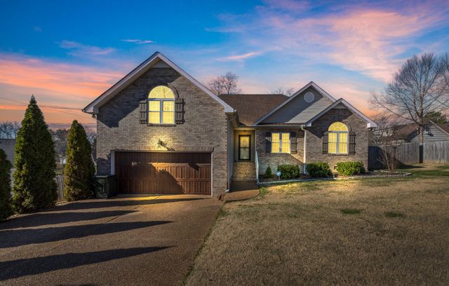 402 Bryn Mawr Cir, Gallatin, TN 37066