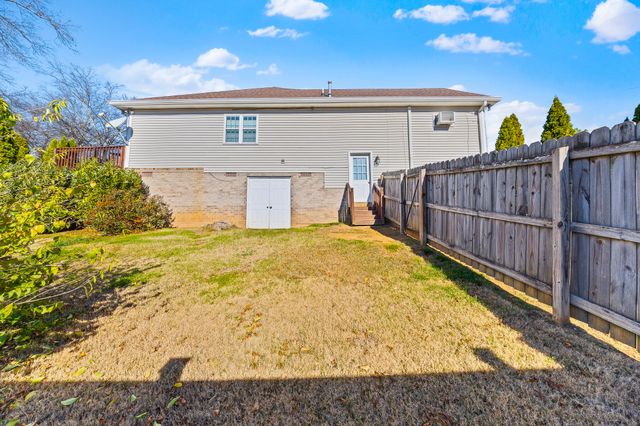 402 Bryn Mawr Cir, Gallatin, TN 37066