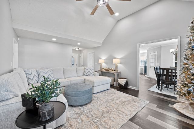 402 Bryn Mawr Cir, Gallatin, TN 37066