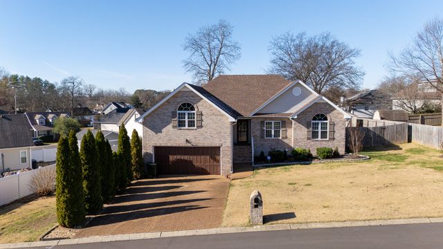 402 Bryn Mawr Cir, Gallatin, TN 37066