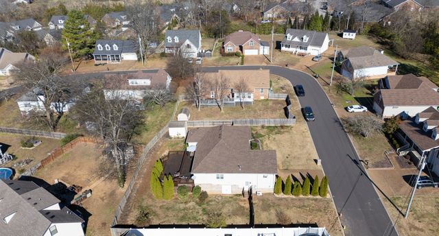 402 Bryn Mawr Cir, Gallatin, TN 37066