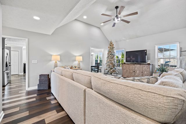 402 Bryn Mawr Cir, Gallatin, TN 37066