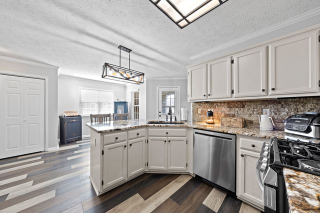 402 Bryn Mawr Cir, Gallatin, TN 37066