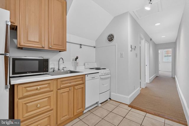 1944 CALVERT ST NW, Washington, DC 20009