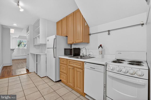 1944 CALVERT ST NW, Washington, DC 20009