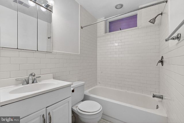 1944 CALVERT ST NW, Washington, DC 20009