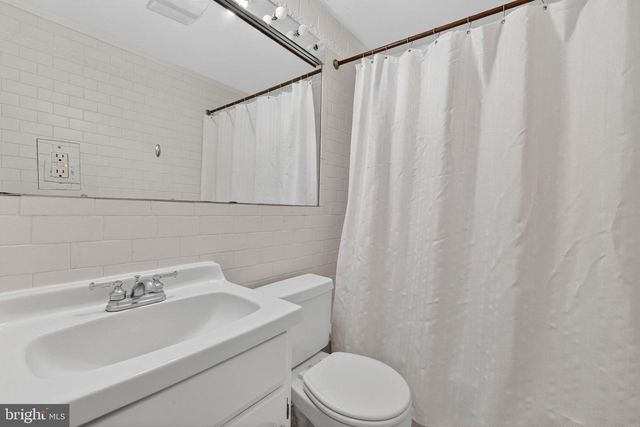 1944 CALVERT ST NW, Washington, DC 20009