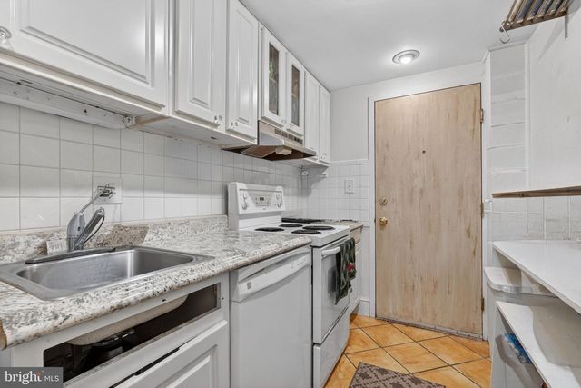 1944 CALVERT ST NW, Washington, DC 20009