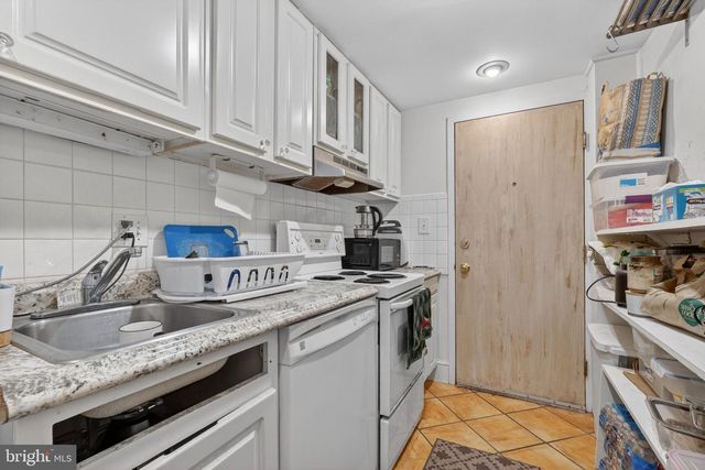 1944 CALVERT ST NW, Washington, DC 20009