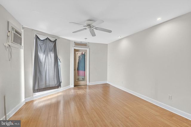 1944 CALVERT ST NW, Washington, DC 20009