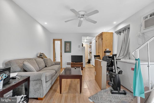 1944 CALVERT ST NW, Washington, DC 20009