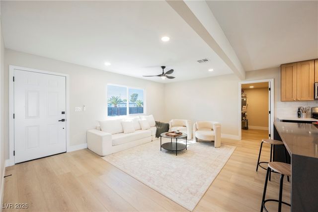 106 Juniper Street, Henderson, NV 89015