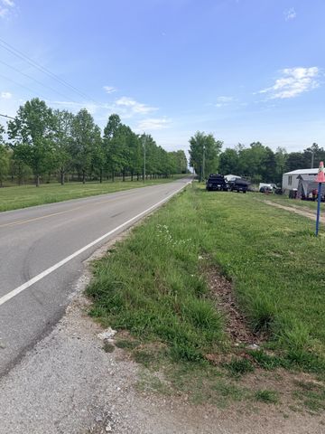 940 N Brace Rd, Summertown, TN 38483