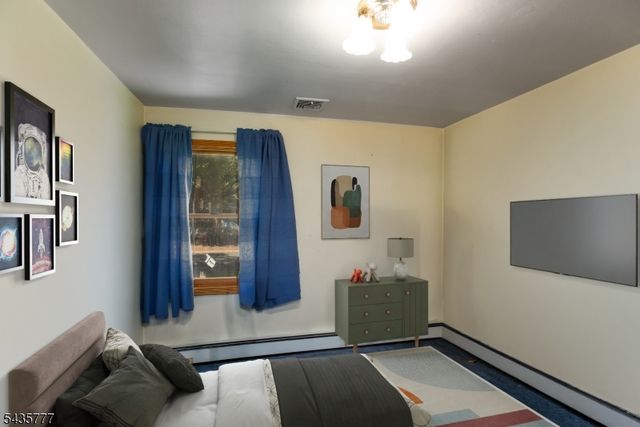 142 Mountain Pkwy, Green Brook Twp., NJ 08812
