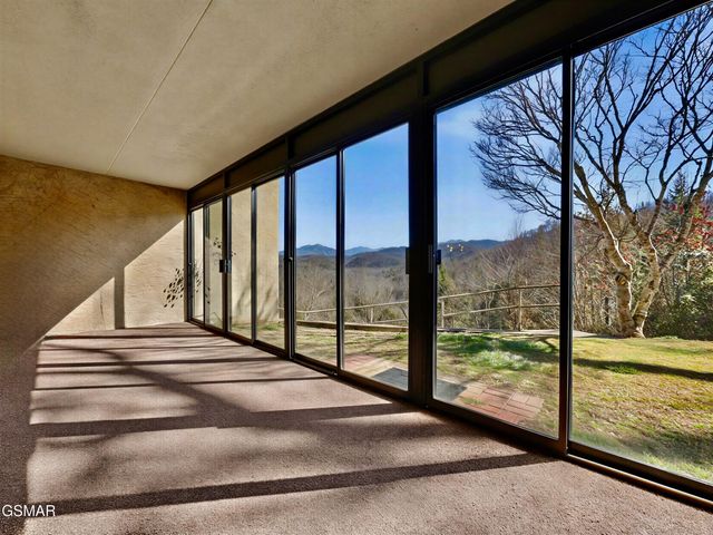 224 Woodland Road, Gatlinburg, TN 37738