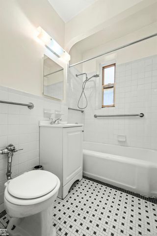 77-14 113th Street 3O, Forest Hills, NY 11375