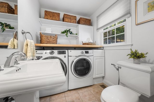 75 Bartlett Ave 75, Arlington, MA 02476