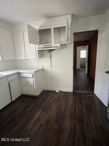 2365 Paden Street, Jackson, MS 39204